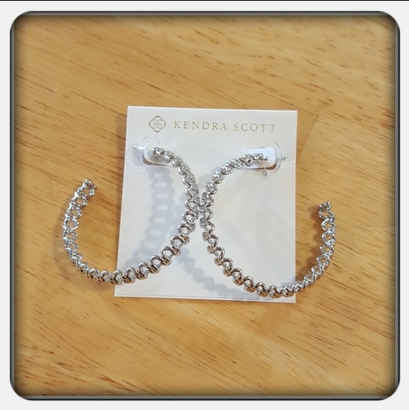 NWOT Kendra Scott Silver Fallyn Hoop Earrings